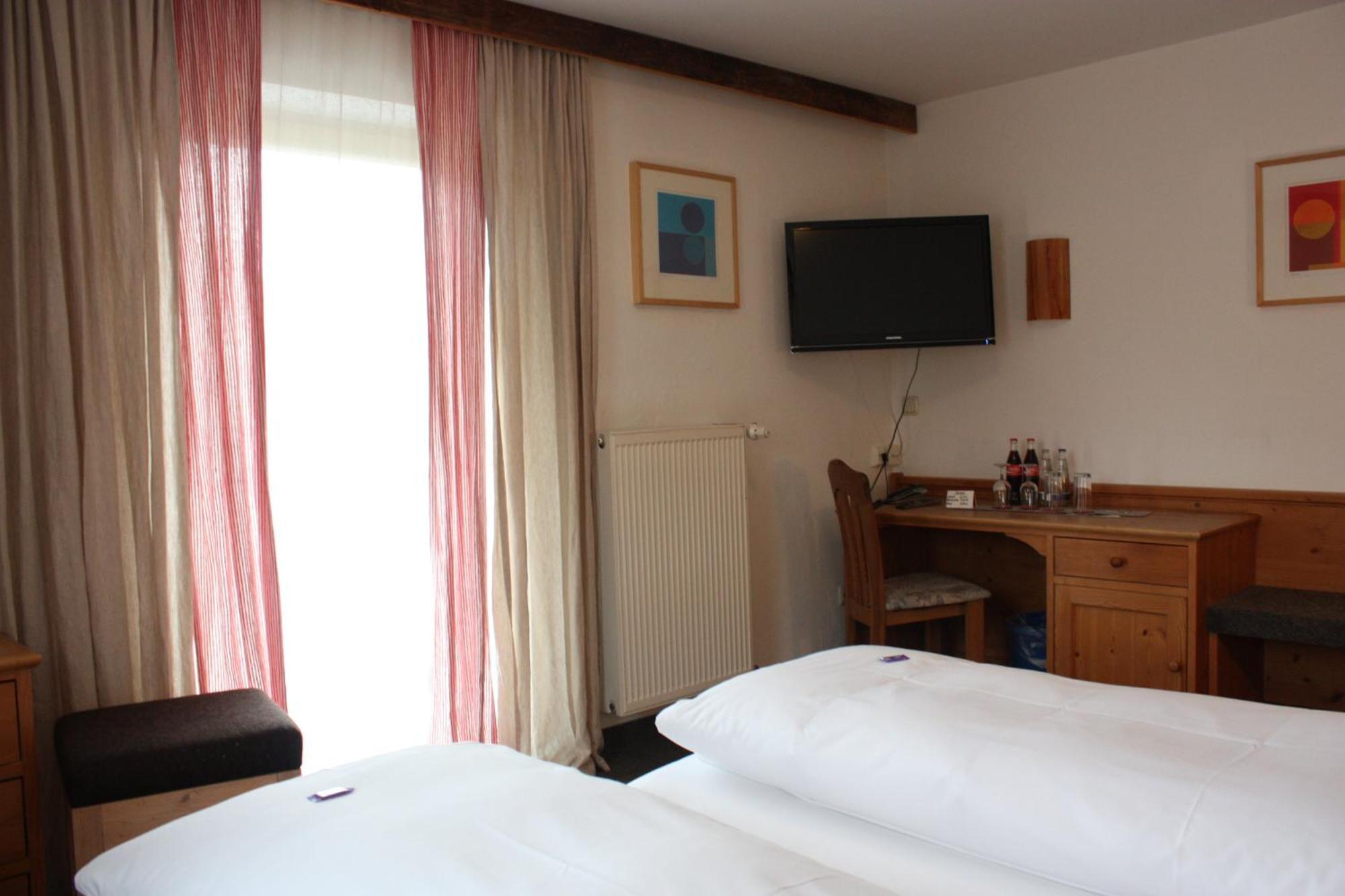 Das Posch Hotel Oberammergau Phòng bức ảnh